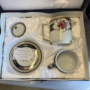 Sorelle Fine Porcelain Tea Set
